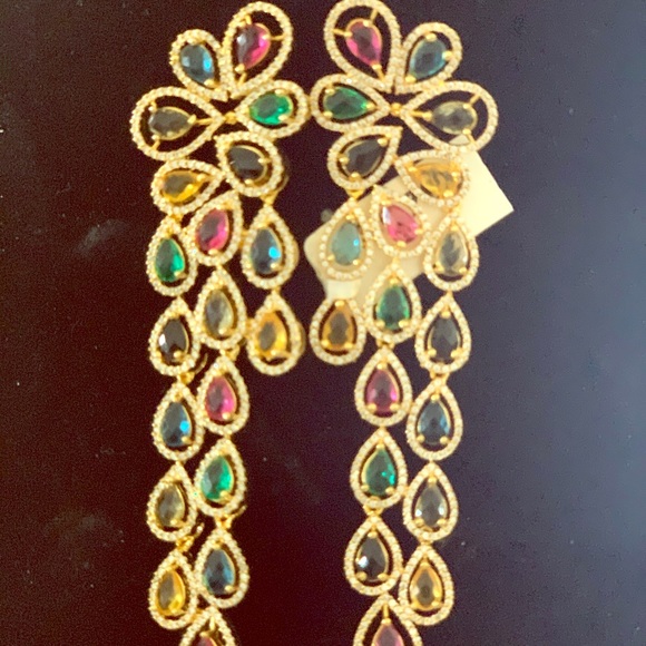 Zirconia Earring - Picture 1 of 2